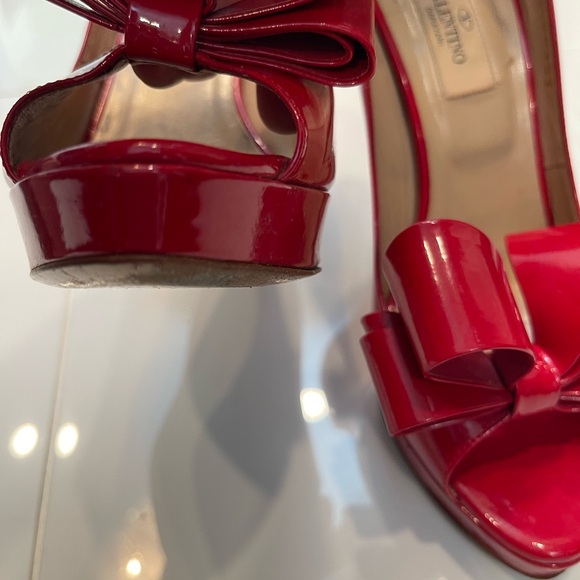 Valentino Patent Heels - Picture 5 of 16